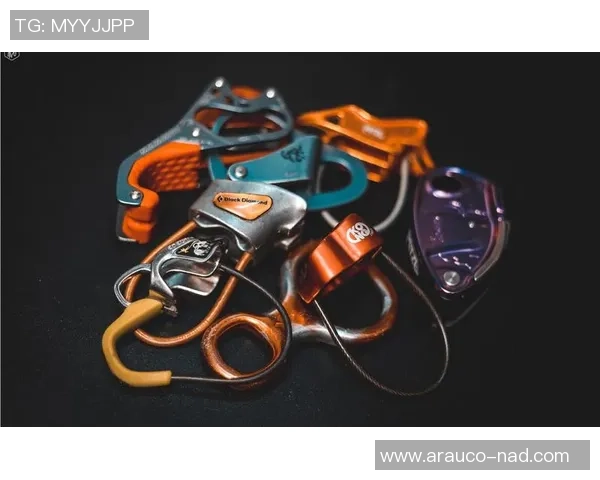 攀岩装备选购指南：精选专业服装推荐与搭配技巧分享